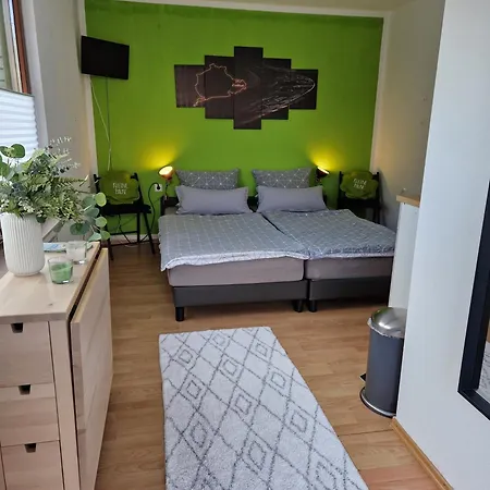 Penthouse Mitten In Der Nordschleife Διαμέρισμα Herschbroich